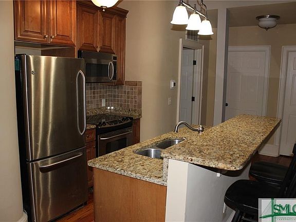 5th image of 230 Habersham St #201