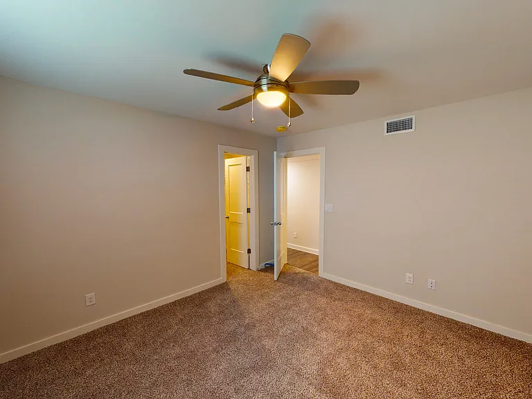 Midtown Apartments — Photo 13