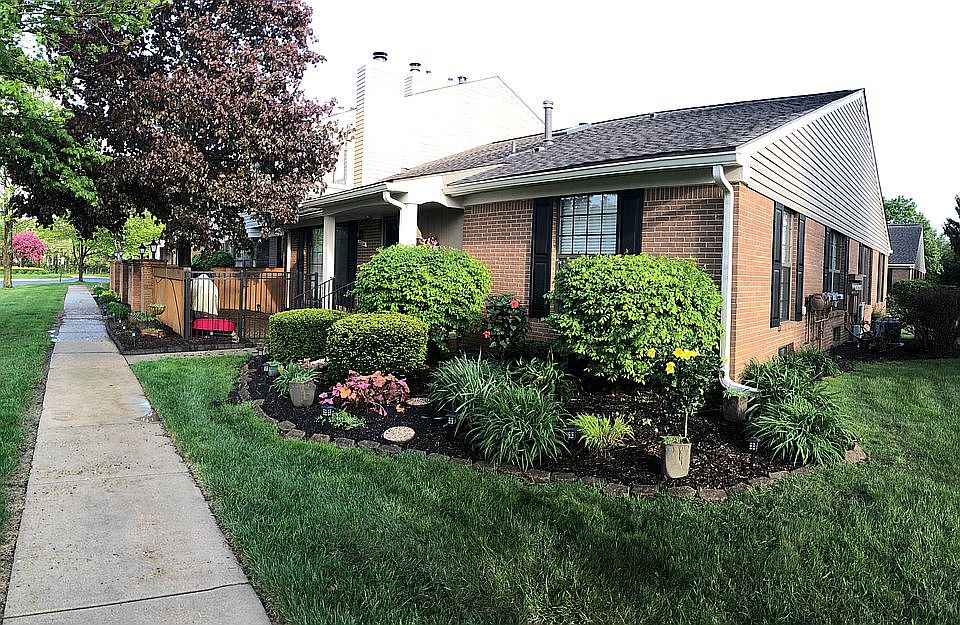 1st image of 22214 Pondview
