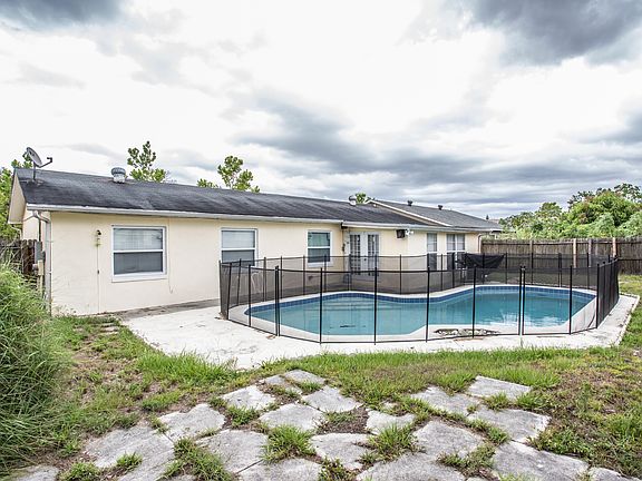 4th image of 5562 Penton Pl