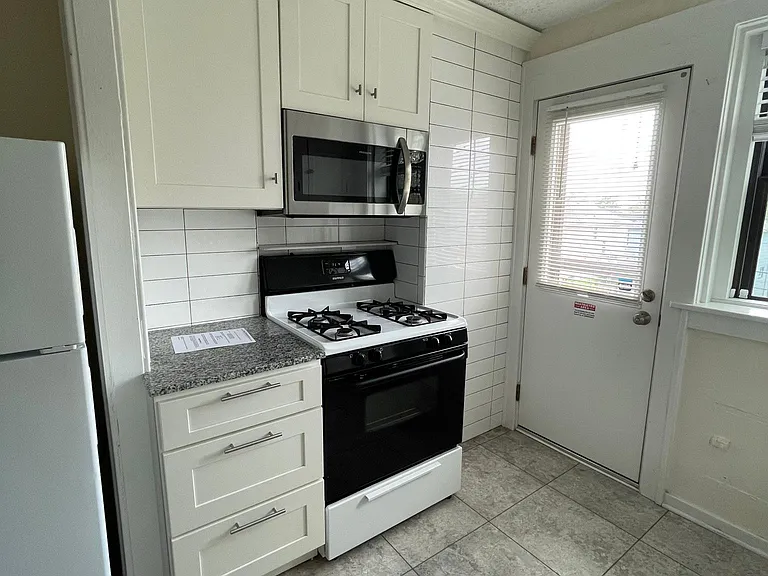 1064 Kenmore Ave #12 — Photo 1
