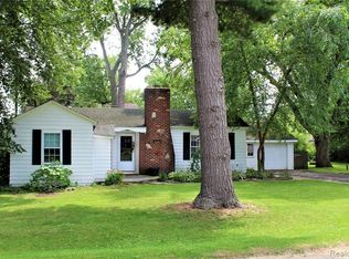 9083 Pittsfield St, Commerce Township, MI