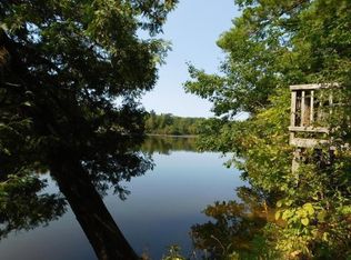 On Lakeshore, Gladwin, MI 48624