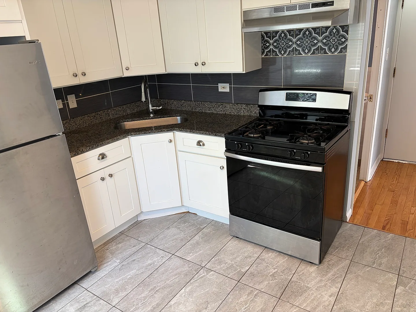 119 Cliff St — Photo 4