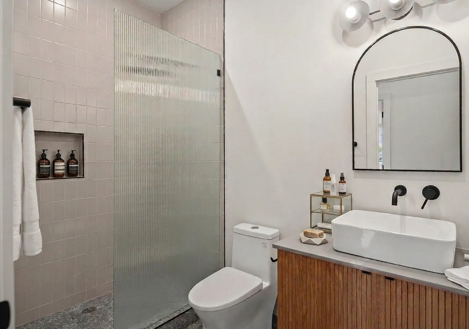 2201 Frankford Ave. — Photo 4
