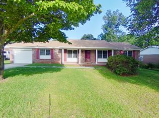 1548 Rossmore Dr, Fayetteville, NC 28314