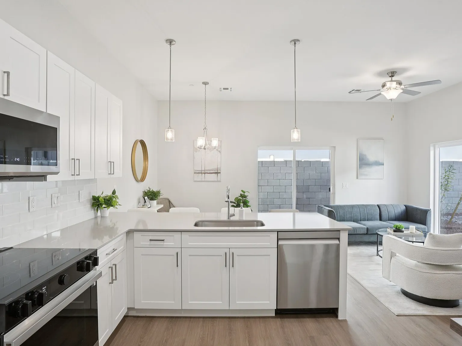 Canyon Townhomes — Photo 2
