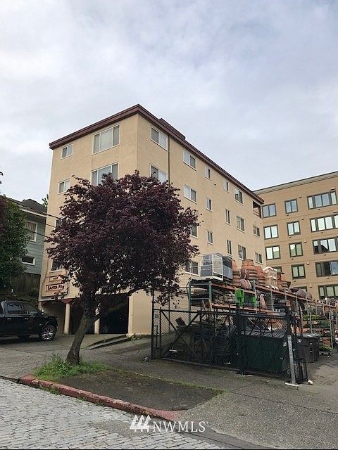 Building Photo 3