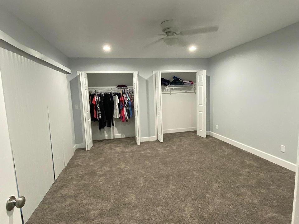 Master Bedroom very large with 2 closets and balcony