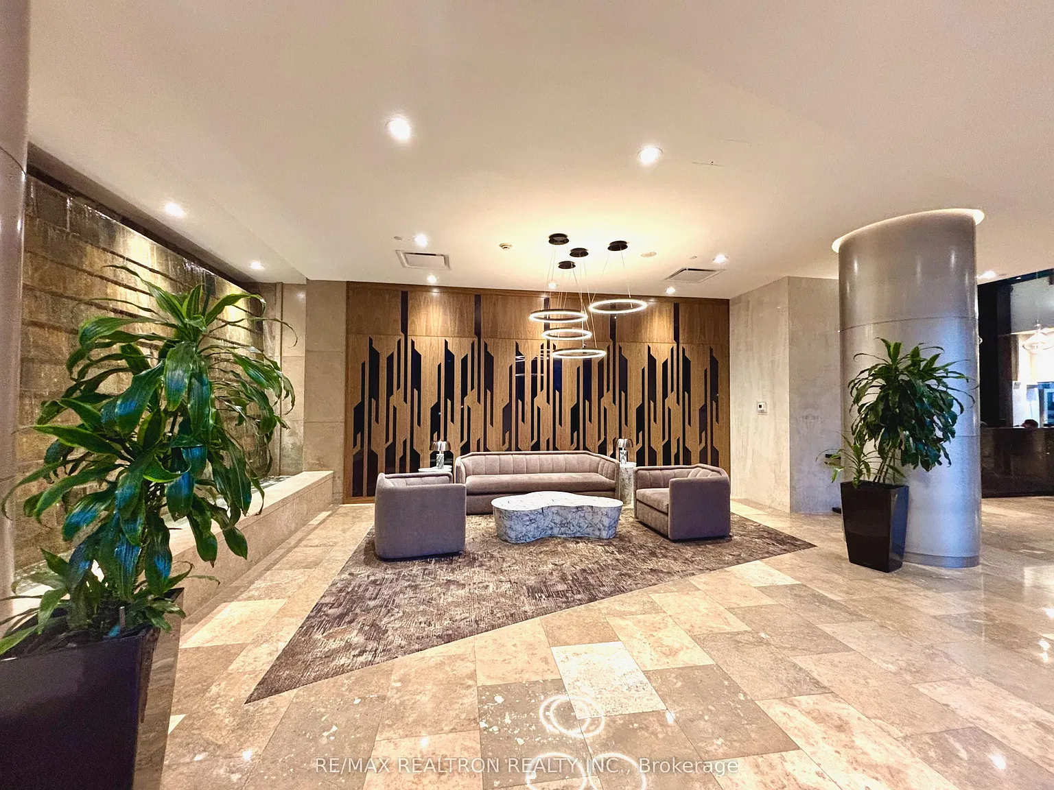 1 bed, $2,400 — Photo 3