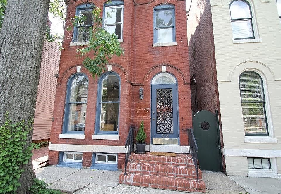 1st image of 213 S Alfred St APT 3