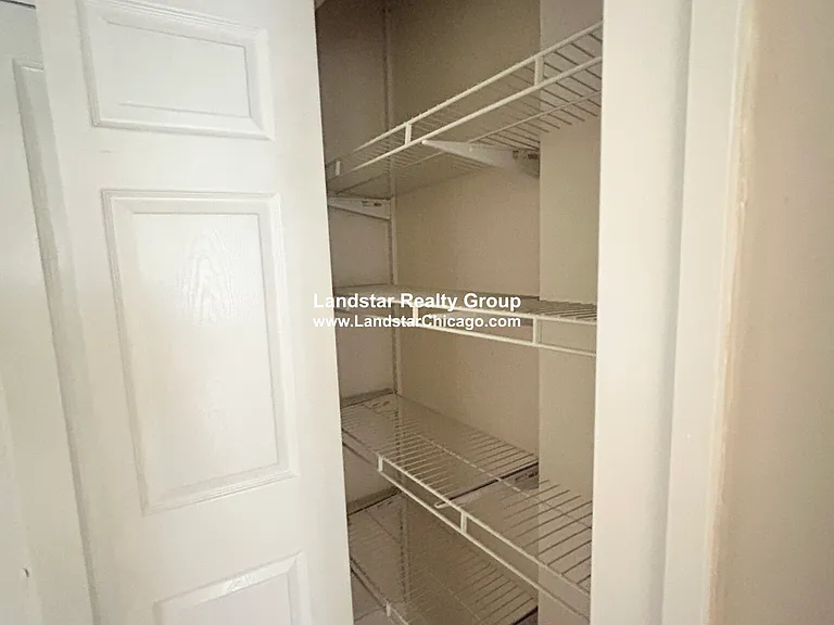 916 Reba Pl #1N — Photo 7