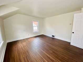 1122 Division St, Green Bay, WI 54303