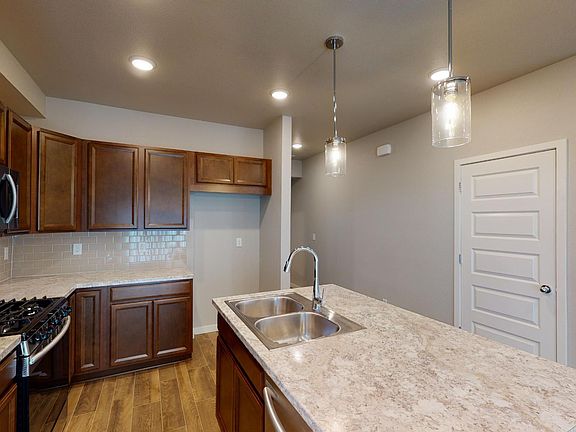 Lindon 504 - Kitchen - Example