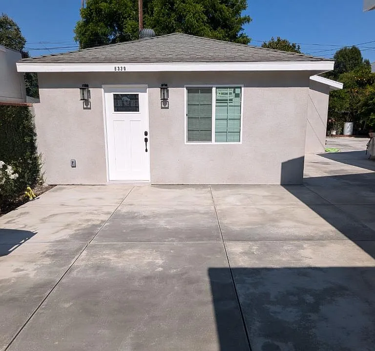 6330 Costello Ave