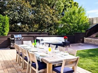 5842 Soledad Mountain Rd, La Jolla, CA 92037