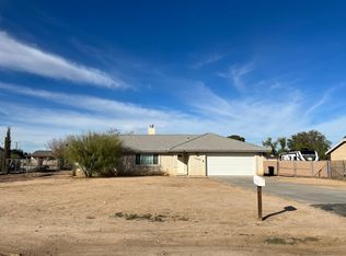 11240 Kiowa Pl, Apple Valley, CA 92308