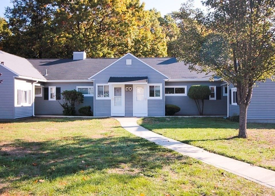 1st image of 207 Horseshoe Dr #207
