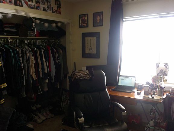 Bedroom for rent