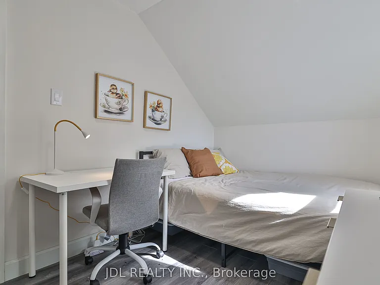 5 Sorauren Ave #7 — Photo 9
