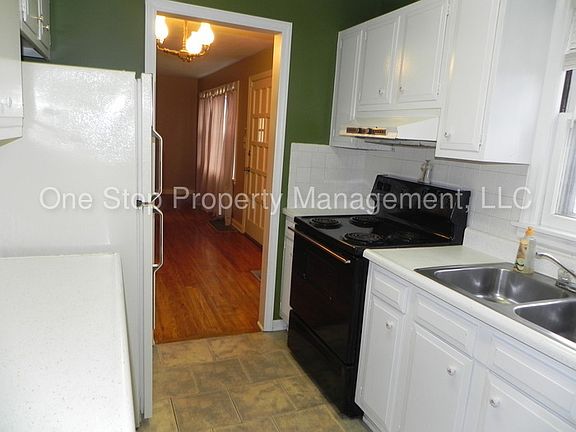 4th image of 3117 S Claremont Ave