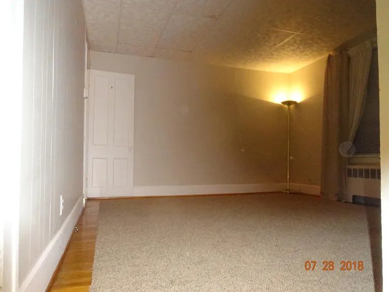 467 Norwood Ave #1R — Photo 15