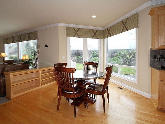 4th image of 27728 SE 26th Way
