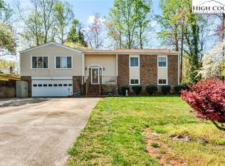 223 Vandyke St, Kernersville, NC 27284