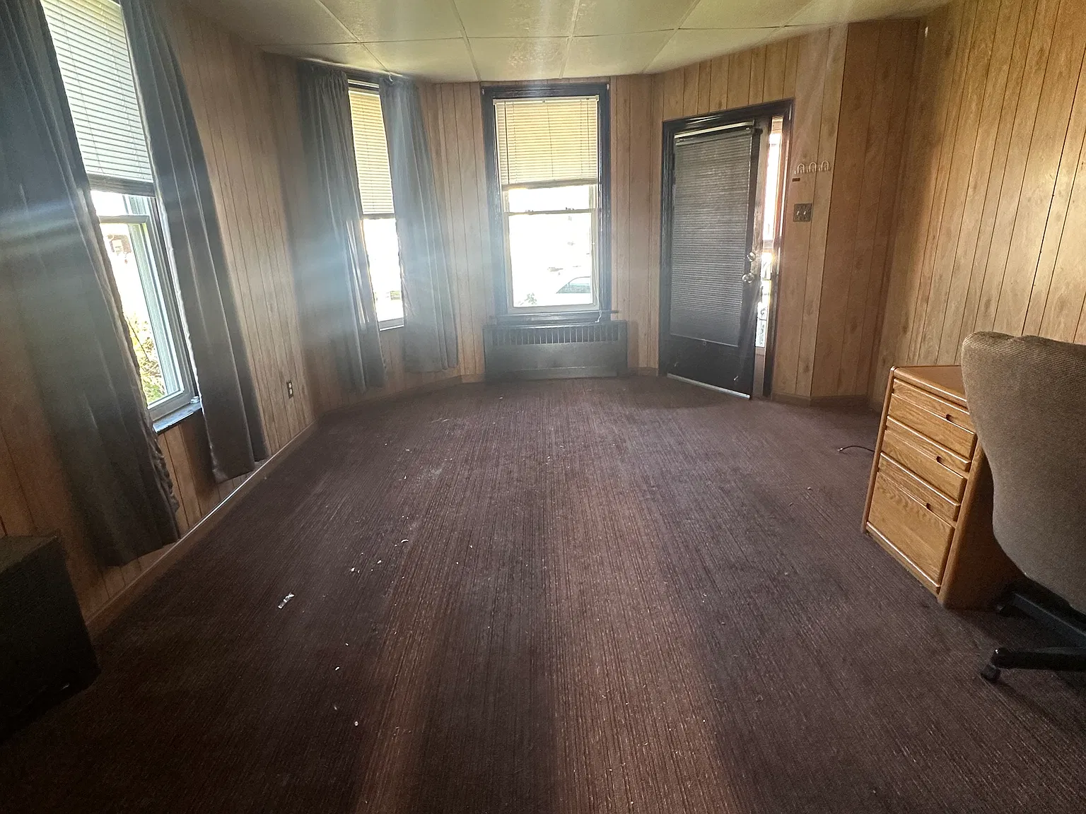 1 bed, 975 sqft, $1,200 — Photo 2