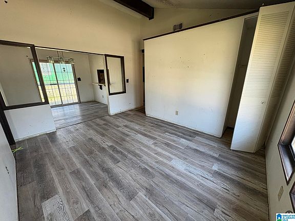 3rd image of 315 3rd St