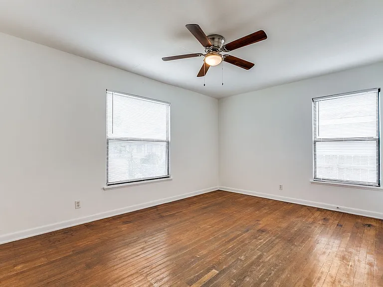 142 Helena St — Photo 13