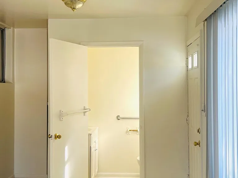 4901 Fitch Pl NE — Photo 12