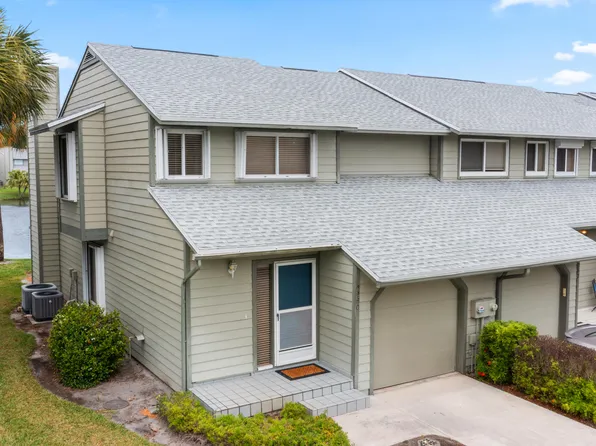 3280 NE Holly Creek Drive, Jensen Beach, FL 34957