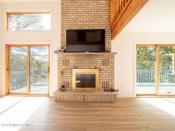 4th image of 1142 Yorkshire Ln