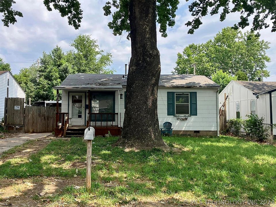 1st image of 3215 E Oklahoma Pl