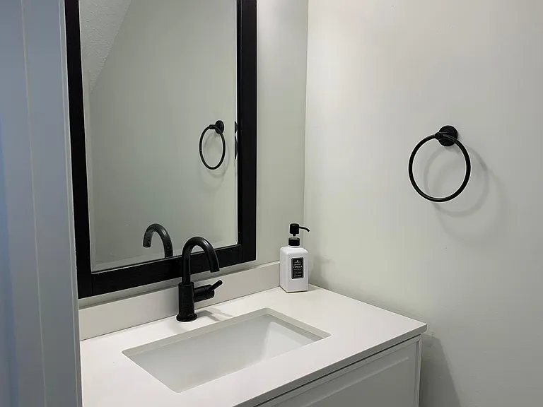 846 Mary St #B — Photo 6