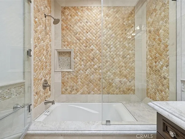 31909 Emerald View Dr — Photo 35