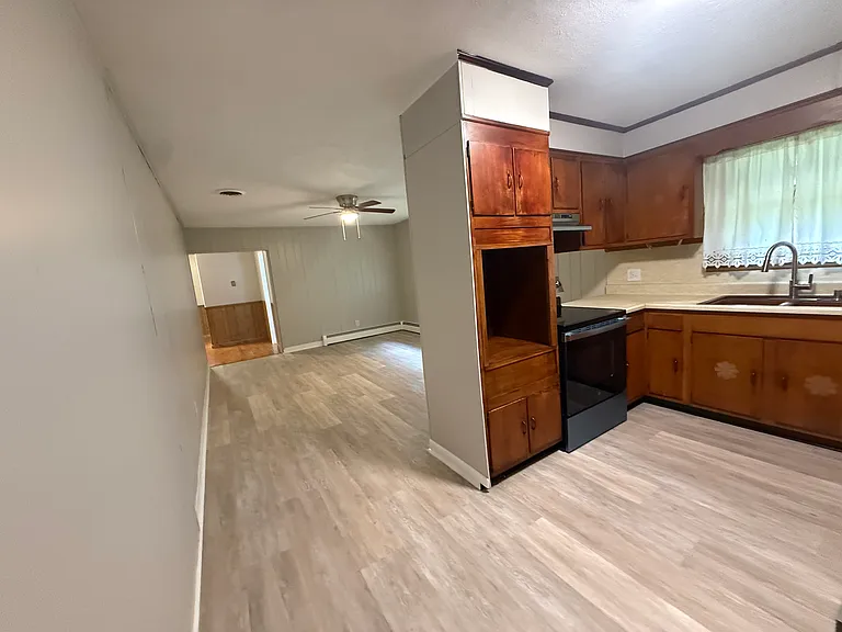 3941 Pomeroy Dr — Photo 3