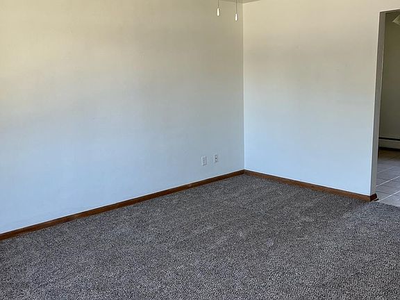 3rd image of 2409 Hecker Ave