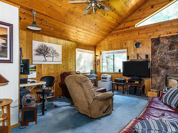 4th image of 22797 Highland Dr