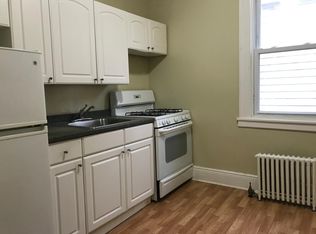 7833 65th St, Ridgewood, NY 11385