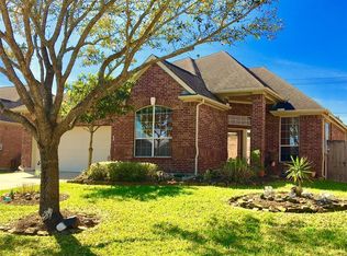 2404 S Venice Dr, Pearland, TX 77581