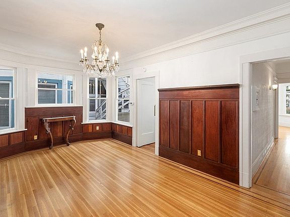 3rd image of 1072 Broadway St