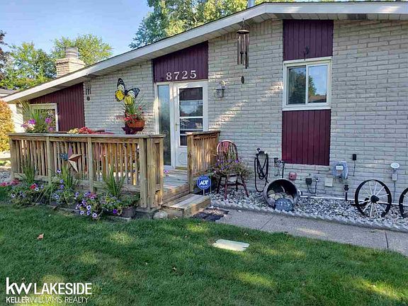 3rd image of 8725 Lozen Dr