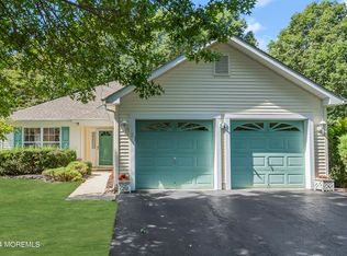 2 Ashfield Ct, Whiting, NJ
