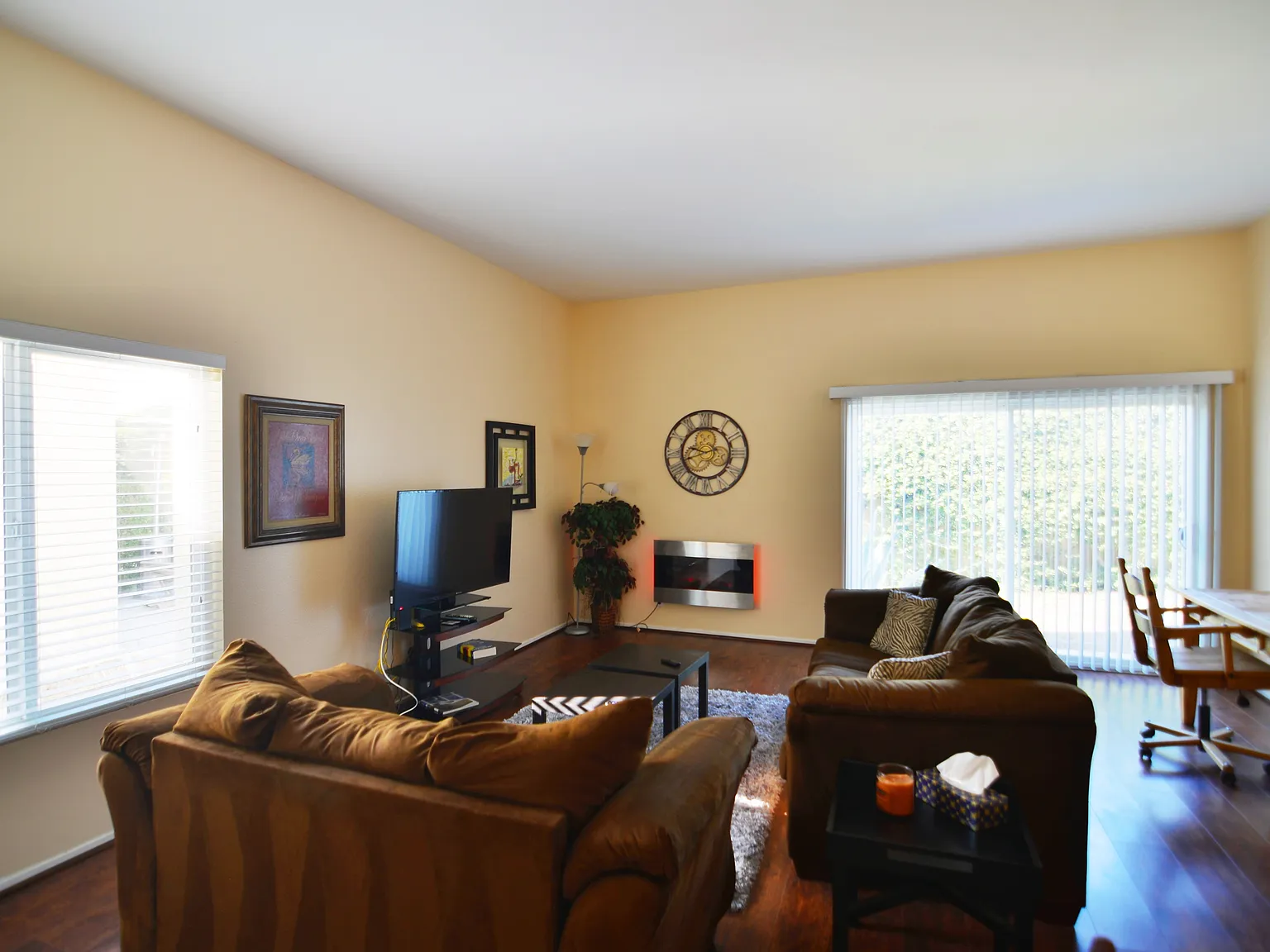 1 bed, 951 sqft, $2,400 — Photo 2
