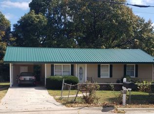 28 Horton St, Winder, GA 30680