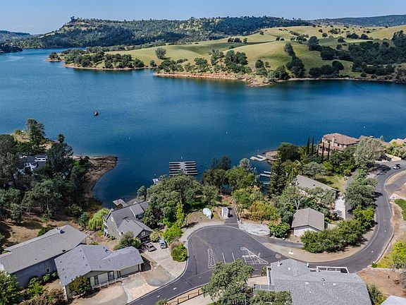 4th image of 904 Foothill Rd