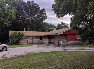 2039 Spring Valley Rd, Jackson, WI 53037