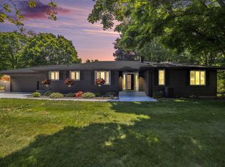 76593 14th Ave, South Haven, MI 49090